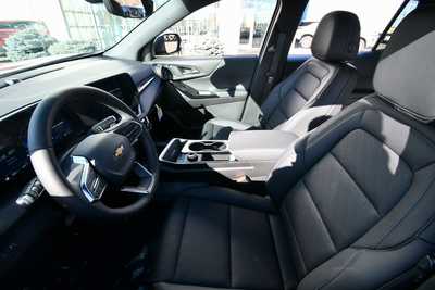 2026 Chevrolet Equinox, $32628. Photo 12