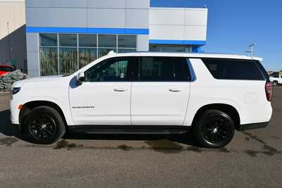 2022 Chevrolet Suburban, $49500. Photo 4