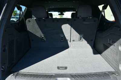 2022 Chevrolet Suburban, $49500. Photo 7