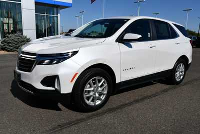 2022 Chevrolet Equinox, $23750. Photo 2