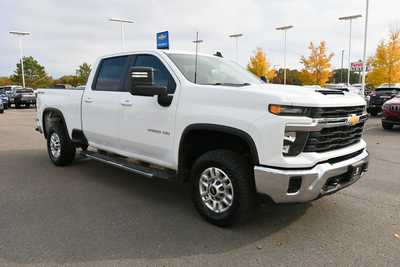 2024 Chevrolet 2500 Crew Cab, $53399. Photo 10