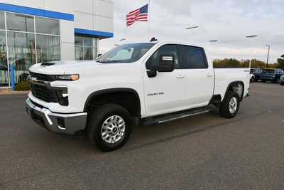 2024 Chevrolet 2500 Crew Cab, $53399. Photo 2
