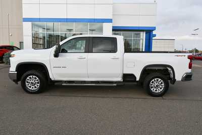 2024 Chevrolet 2500 Crew Cab, $53399. Photo 4