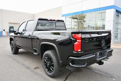 2026 Chevrolet 3500 Crew Cab, $72801. Photo 4