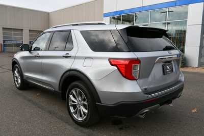 2022 Ford Explorer, $32500. Photo 5