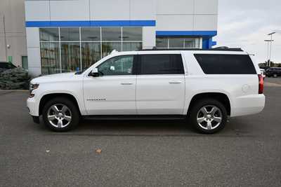 2020 Chevrolet Suburban, $24155. Photo 4