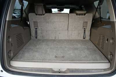 2020 Chevrolet Suburban, $24155. Photo 7