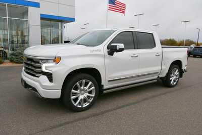 2022 Chevrolet 1500 Crew Cab, $46801. Photo 2