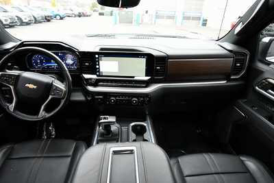 2022 Chevrolet 1500 Crew Cab, $46801. Photo 3