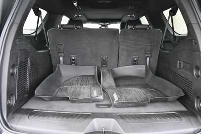 2023 GMC Yukon XL, $53745. Photo 7