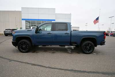 2026 Chevrolet 3500 Crew Cab, $72808. Photo 4