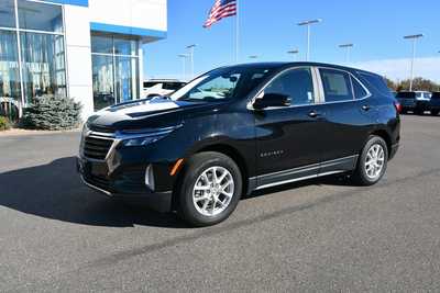 2023 Chevrolet Equinox, $24590. Photo 2