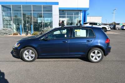 2017 Volkswagen Golf, $9500. Photo 4
