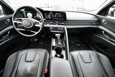 2023 Hyundai Elantra, $19850. Photo 3