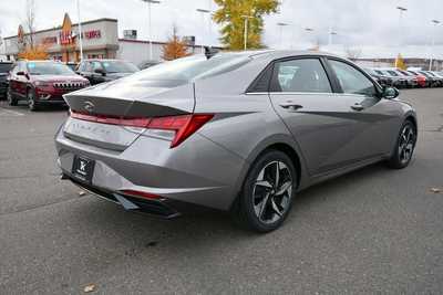 2023 Hyundai Elantra, $19850. Photo 8