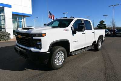 2024 Chevrolet 3500 Crew Cab, $54000. Photo 2