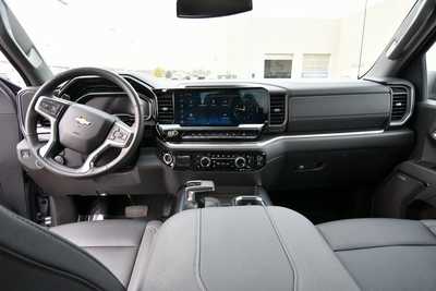 2025 Chevrolet 1500 Crew Cab, $53890. Photo 3