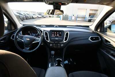 2024 Chevrolet Equinox, $22759. Photo 3