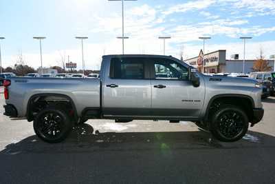 2026 Chevrolet 3500 Crew Cab, $63048. Photo 9