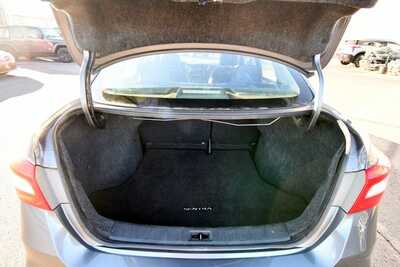 2017 Nissan Sentra, $7997. Photo 7