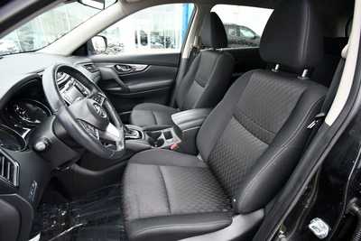 2019 Nissan Rogue, $16783. Photo 12