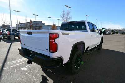 2025 Chevrolet 3500 Crew Cab, $62744. Photo 7