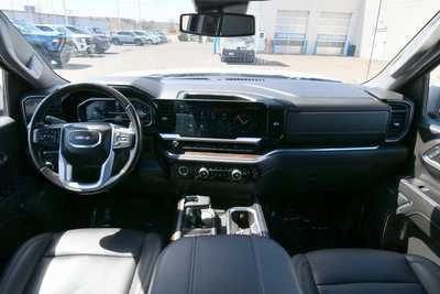 2023 GMC 1500 Crew Cab, $36590. Photo 3