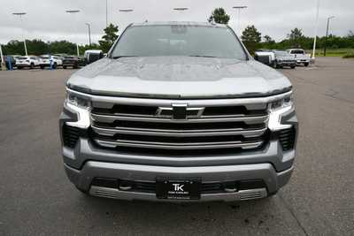 2024 Chevrolet 1500 Crew Cab, $54298. Photo 11