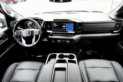 2024 GMC 1500 Crew Cab, $45437. Photo 3