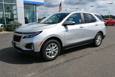 2022 Chevrolet Equinox, $19590. Photo 2