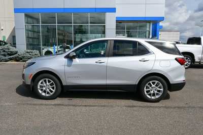 2022 Chevrolet Equinox, $19590. Photo 3
