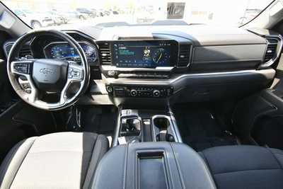 2022 Chevrolet 1500 Crew Cab, $42769. Photo 3