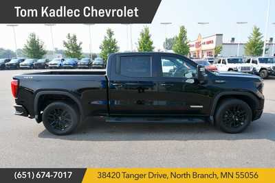 2023 GMC 1500 Crew Cab, $42902. Photo 9