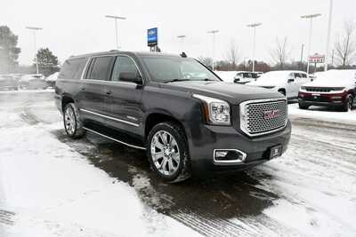 2017 GMC Yukon XL, $19997. Photo 10
