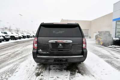 2017 GMC Yukon XL, $19997. Photo 6