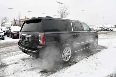 2017 GMC Yukon XL, $19997. Photo 8