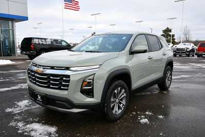 2026 Chevrolet Equinox, $34261. Photo 2