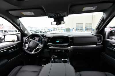 2026 Chevrolet 1500 Crew Cab, $65667. Photo 12