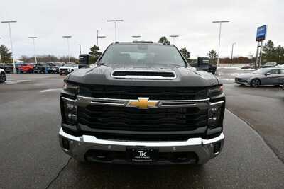 2026 Chevrolet 3500 Ext Cab, $58685. Photo 10
