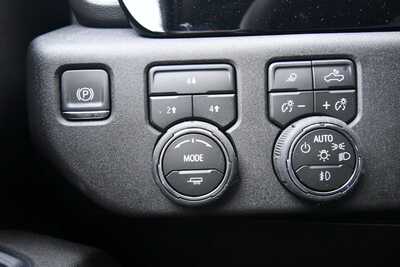 2026 Chevrolet 3500 Ext Cab, $58685. Photo 12