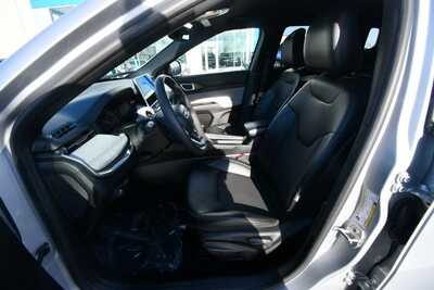 2024 Jeep Compass, $18497. Photo 12