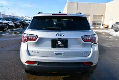 2024 Jeep Compass, $18497. Photo 5