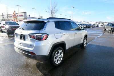 2024 Jeep Compass, $18497. Photo 6