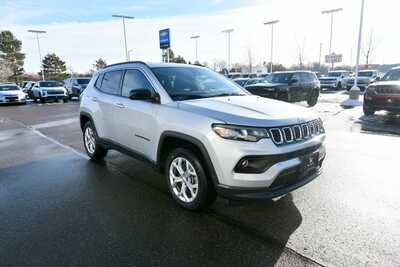 2024 Jeep Compass, $18497. Photo 8