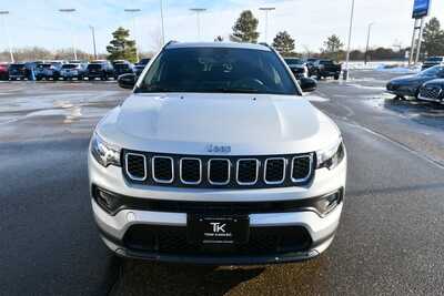 2024 Jeep Compass, $18497. Photo 9