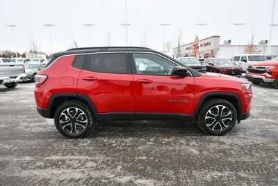 2024 Jeep Compass, $19997. Photo 6