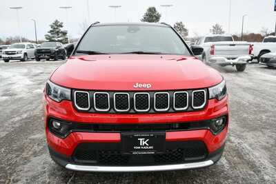 2024 Jeep Compass, $19997. Photo 8