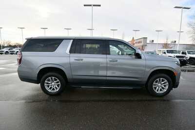 2024 Chevrolet Suburban, $46497. Photo 8