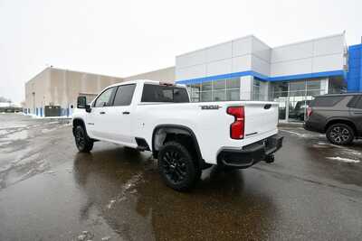 2026 Chevrolet 3500 Crew Cab, $75278. Photo 5
