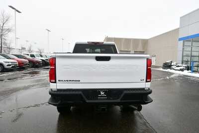 2026 Chevrolet 3500 Crew Cab, $75278. Photo 6